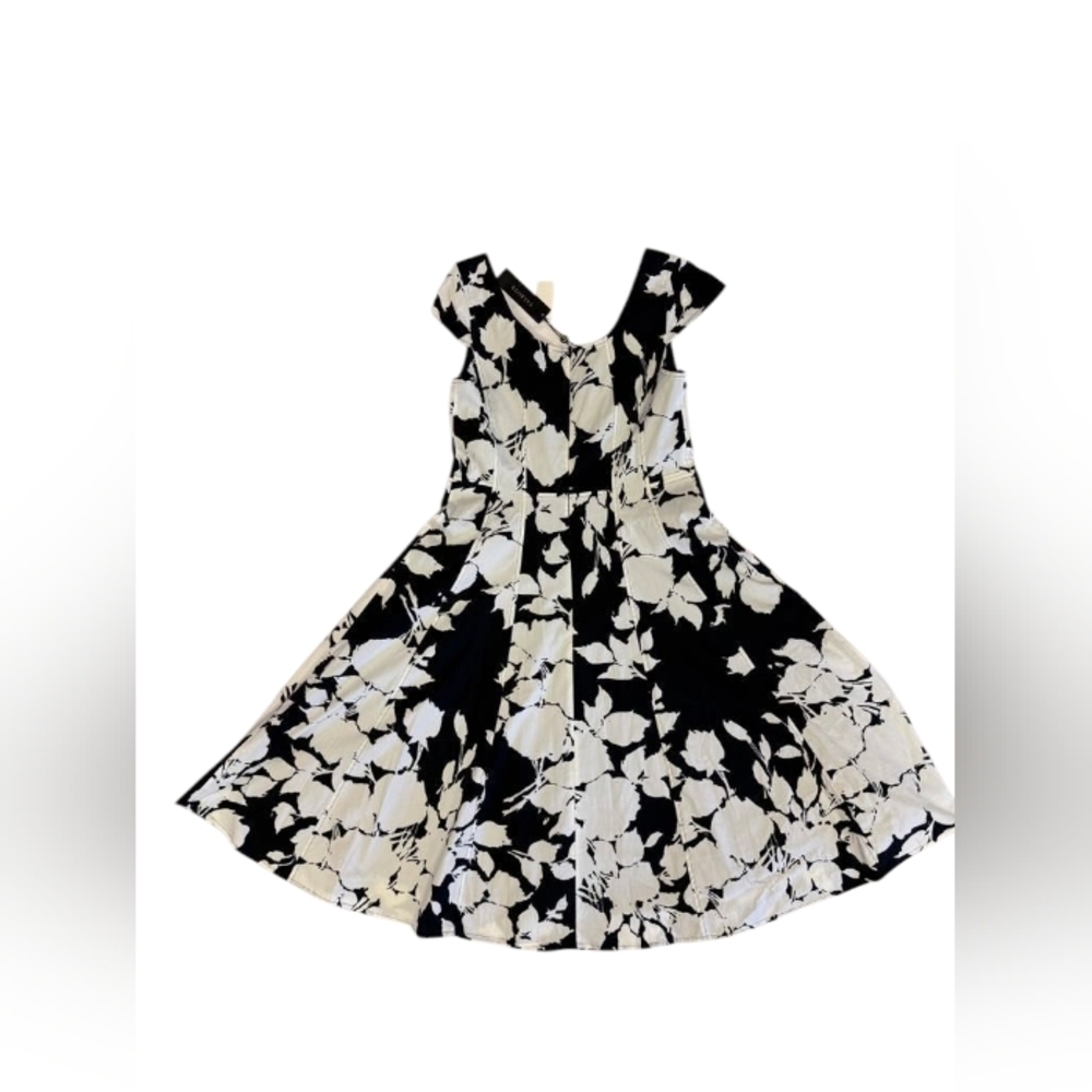 Talbots NWT Dress Flowy Floral White/Black Size 8P Women’s size 8P - Picture 5 of 9